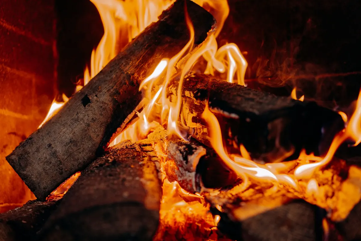 How to Build a Better Fire in a Fireplace: Top-Down Burn Method